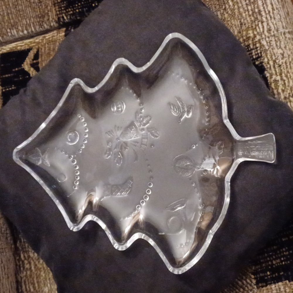 4/$40 Clear Glass "Christmas Tree" Shaped Serving Plate
